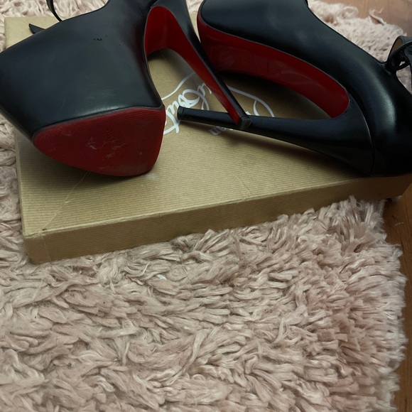 All black Christian Louboutin. Comfortable, worn 3 times for special occasions - Picture 5 of 6